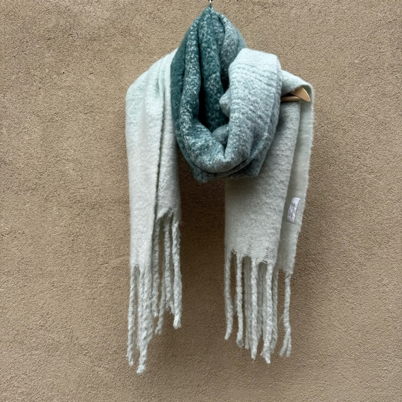 Mer|Sea & Co. Teal Ombré Fringe Cozy Oversized Scarf Wrap - Picture 5 of 7